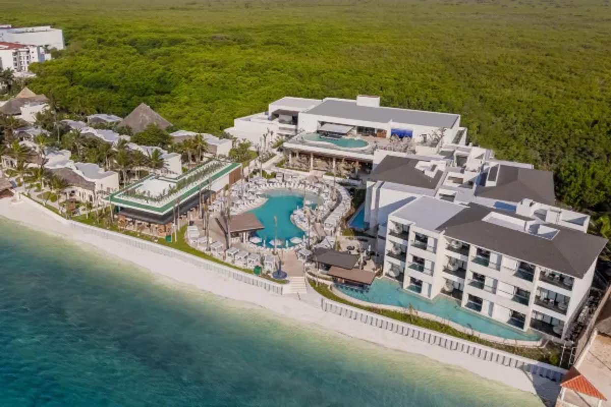 Desire Riviera Maya Resort